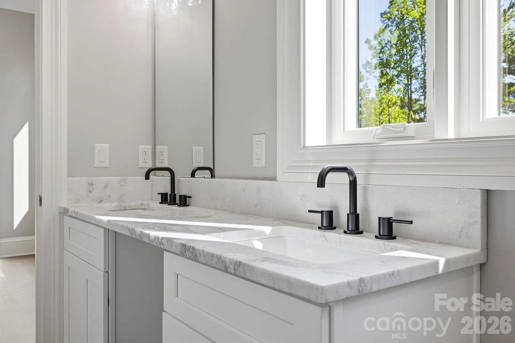 246 Northview Drive - Photo 32