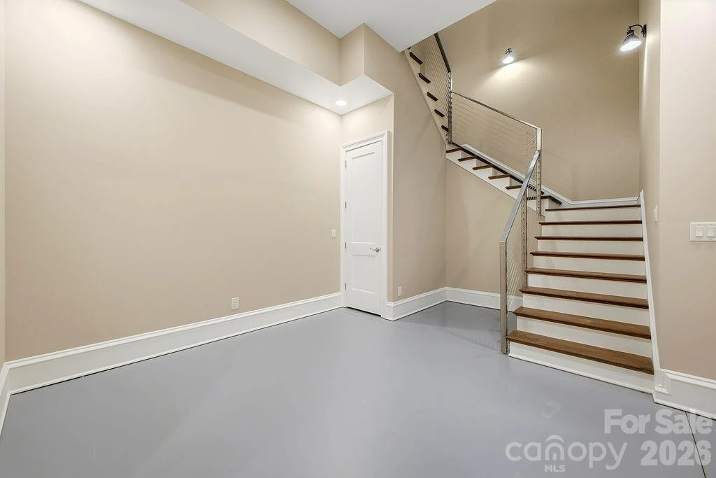 246 Northview Drive - Photo 36