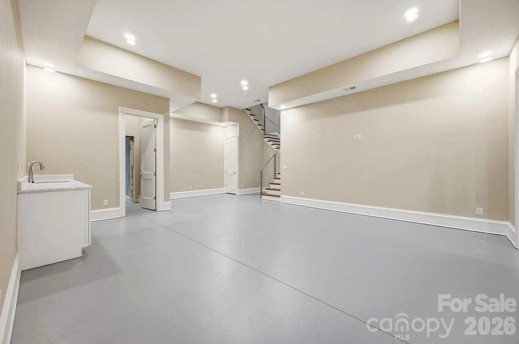 246 Northview Drive - Photo 38