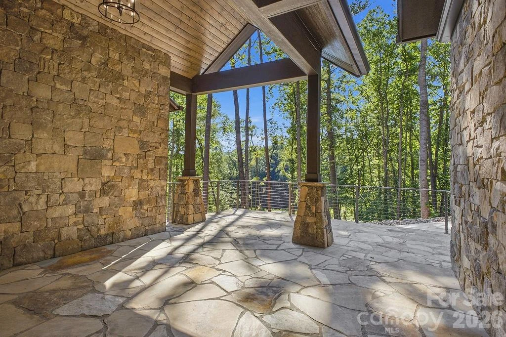 246 Northview Drive - Photo 5