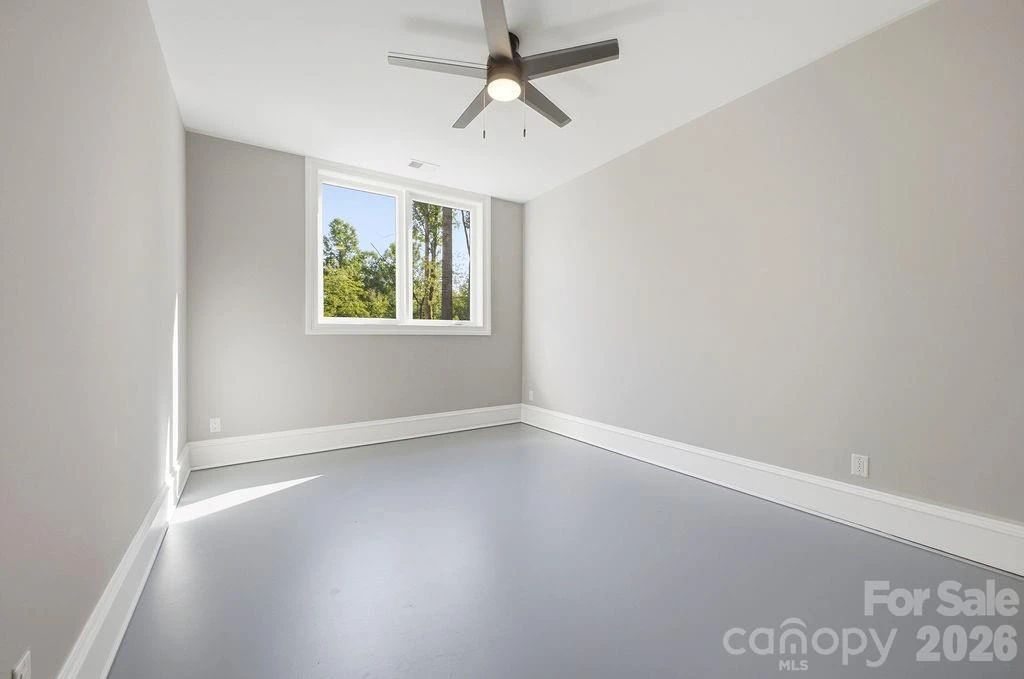 246 Northview Drive - Photo 43