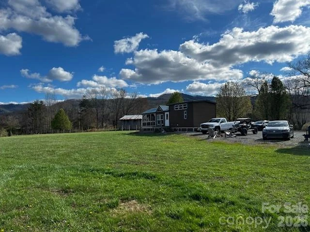 137 Cowboy Lane - Photo 4