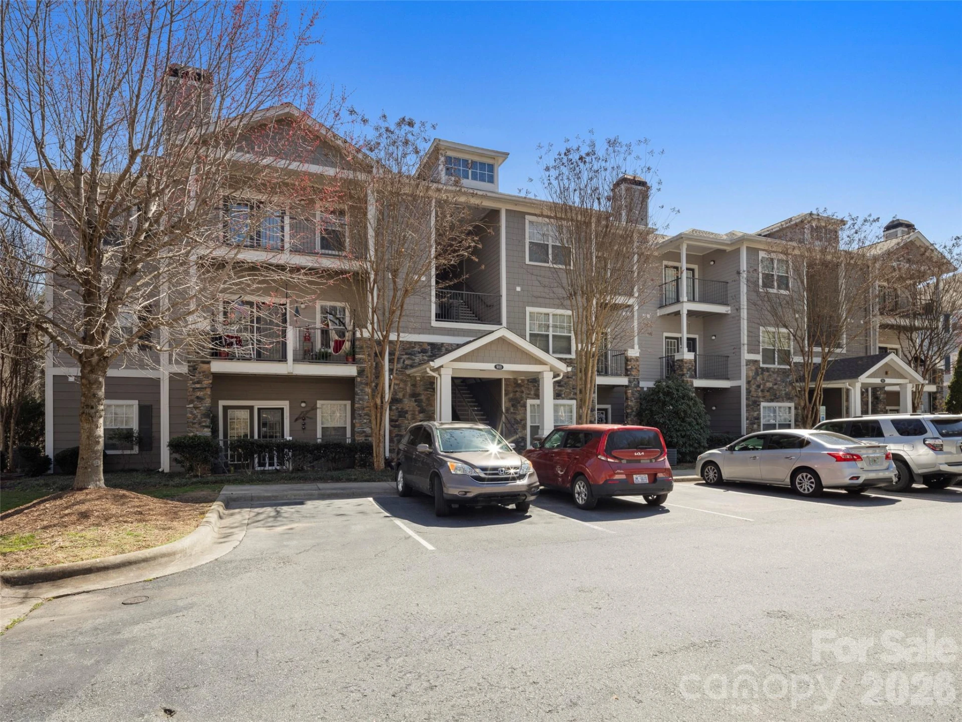 900 Vista Lake Drive #208
