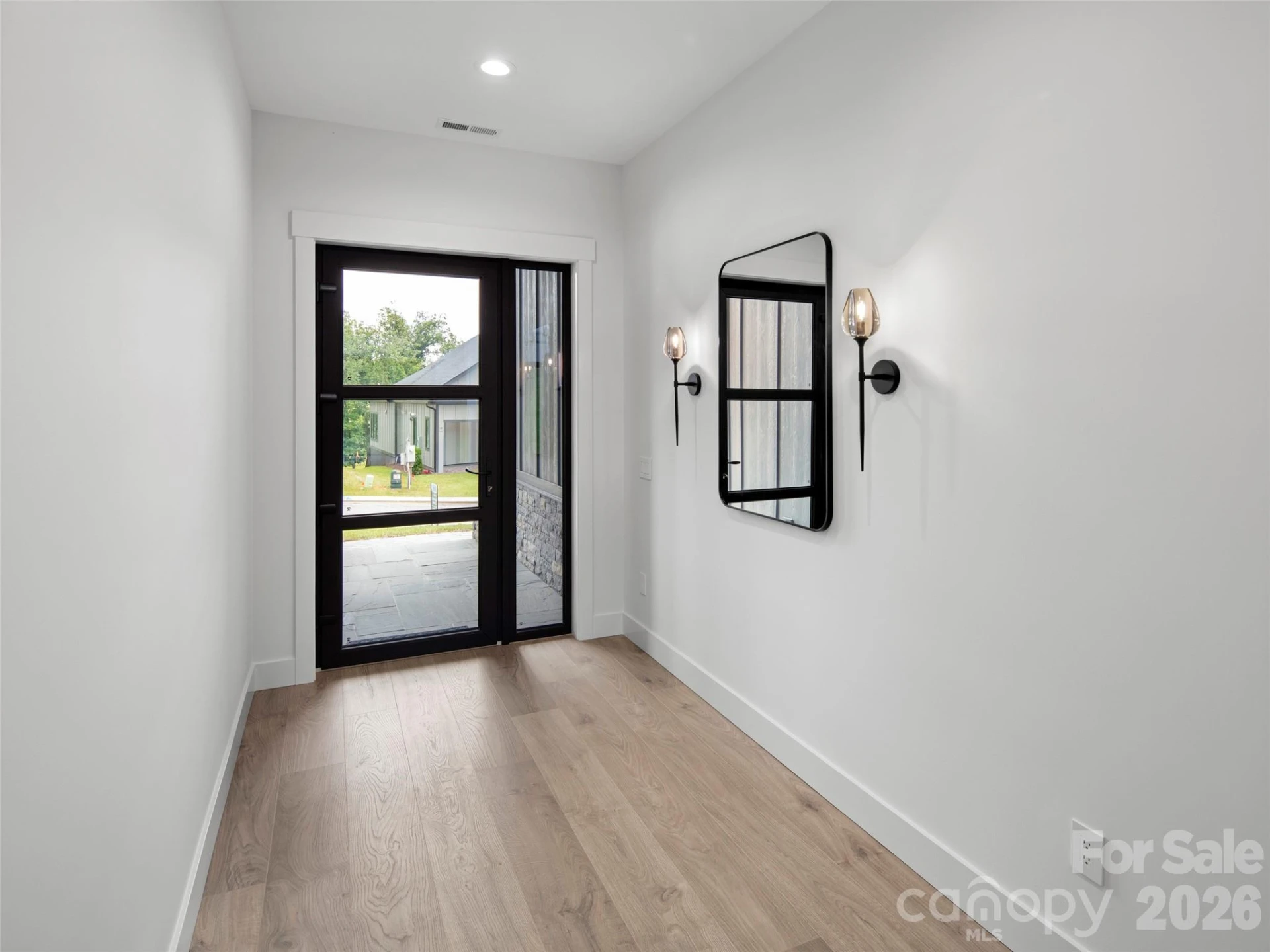 504 Blue River Drive - Photo 3