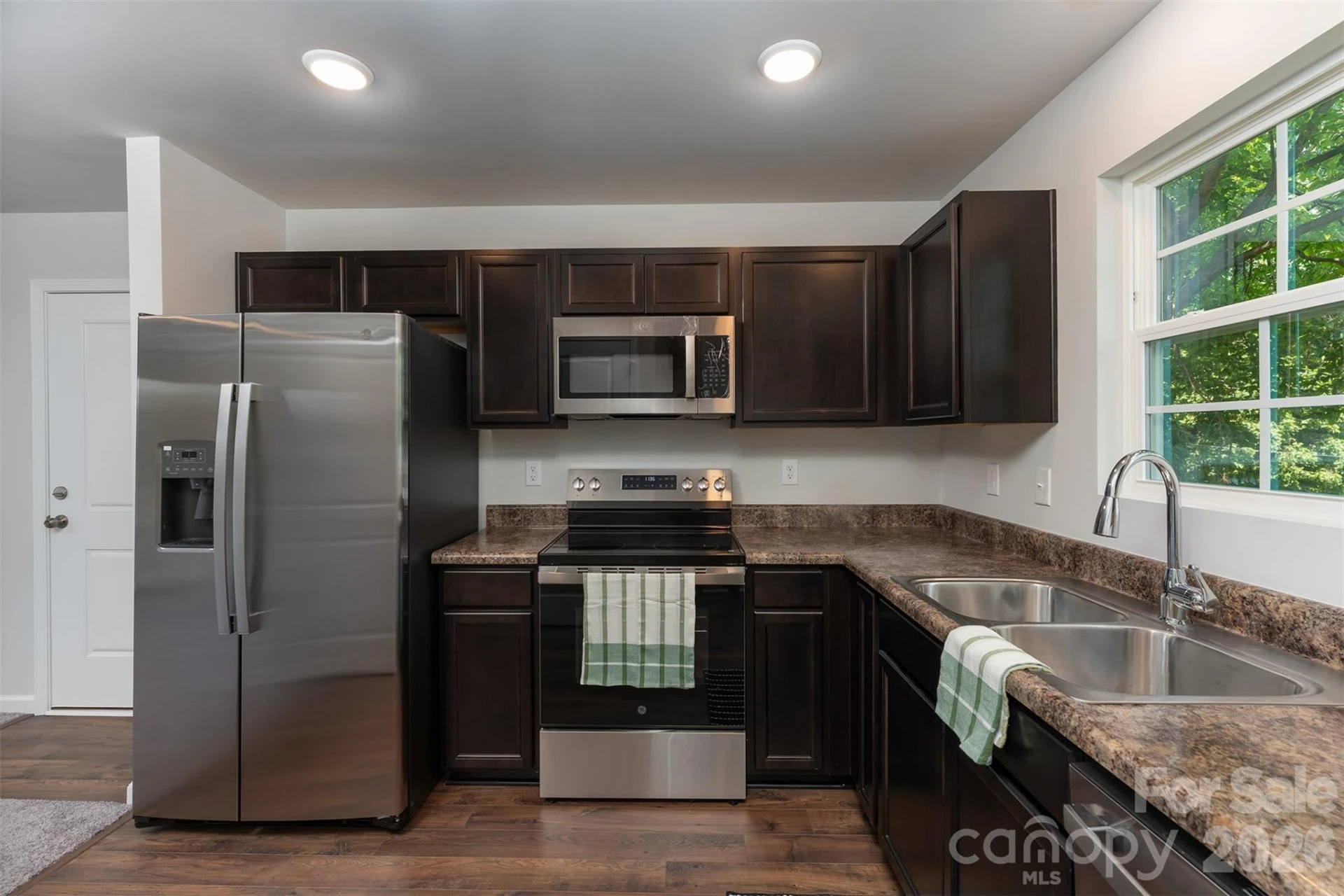 27 Forest Park Road - Photo 4