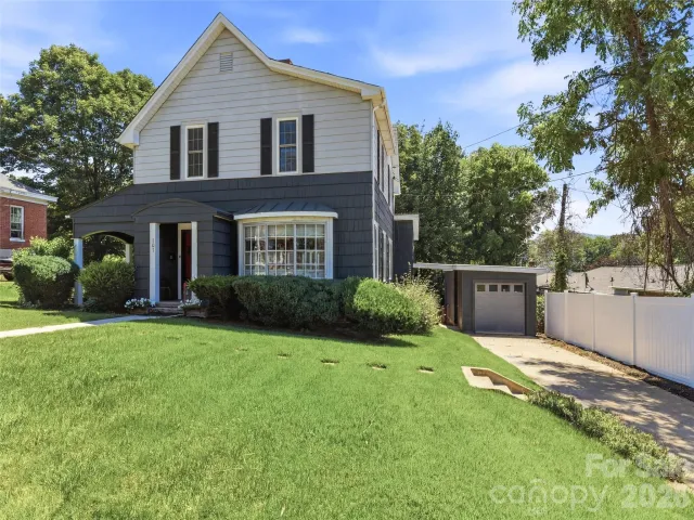 151 Hampton Heights