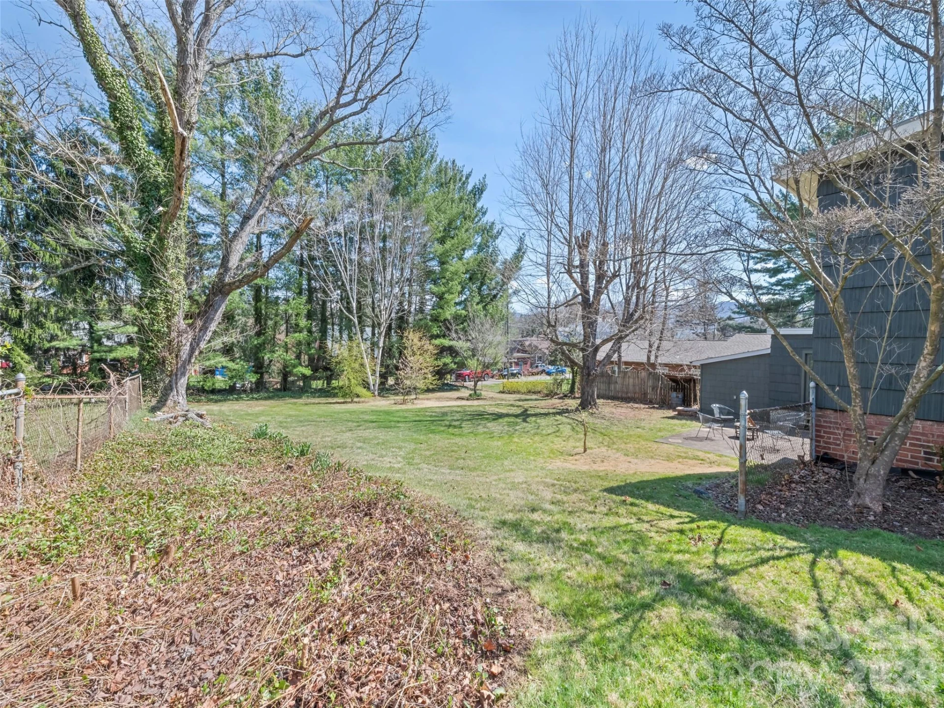 151 Hampton Heights - Photo 13