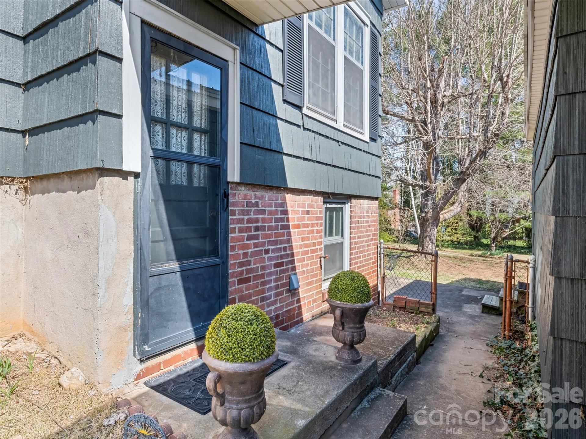 151 Hampton Heights - Photo 17