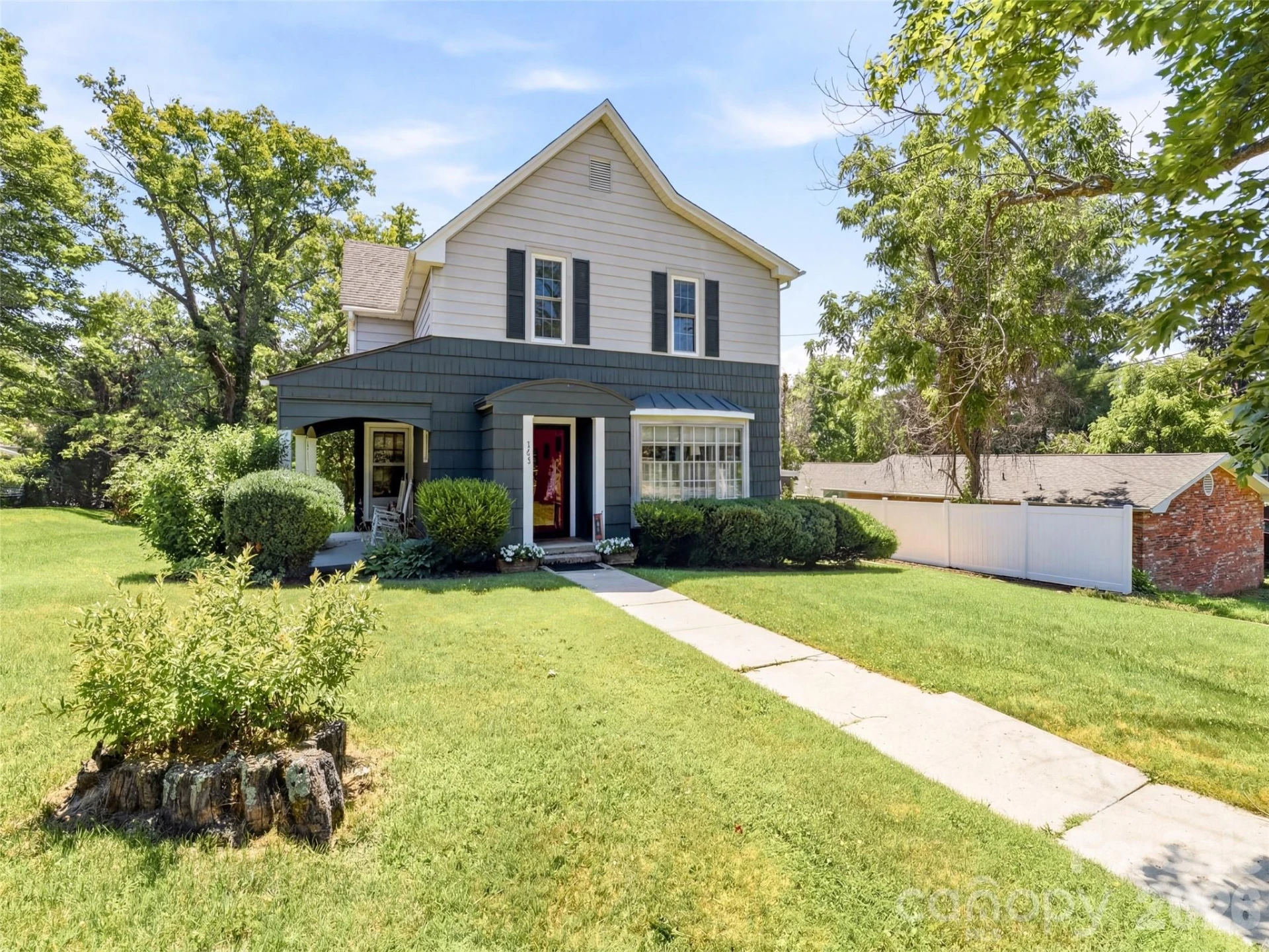 151 Hampton Heights - Photo 3