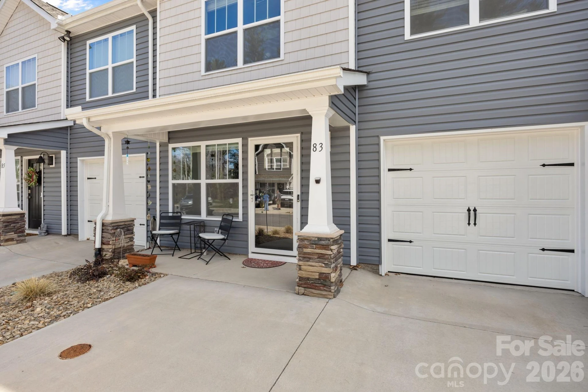 83 Malcolm Court - Photo 3