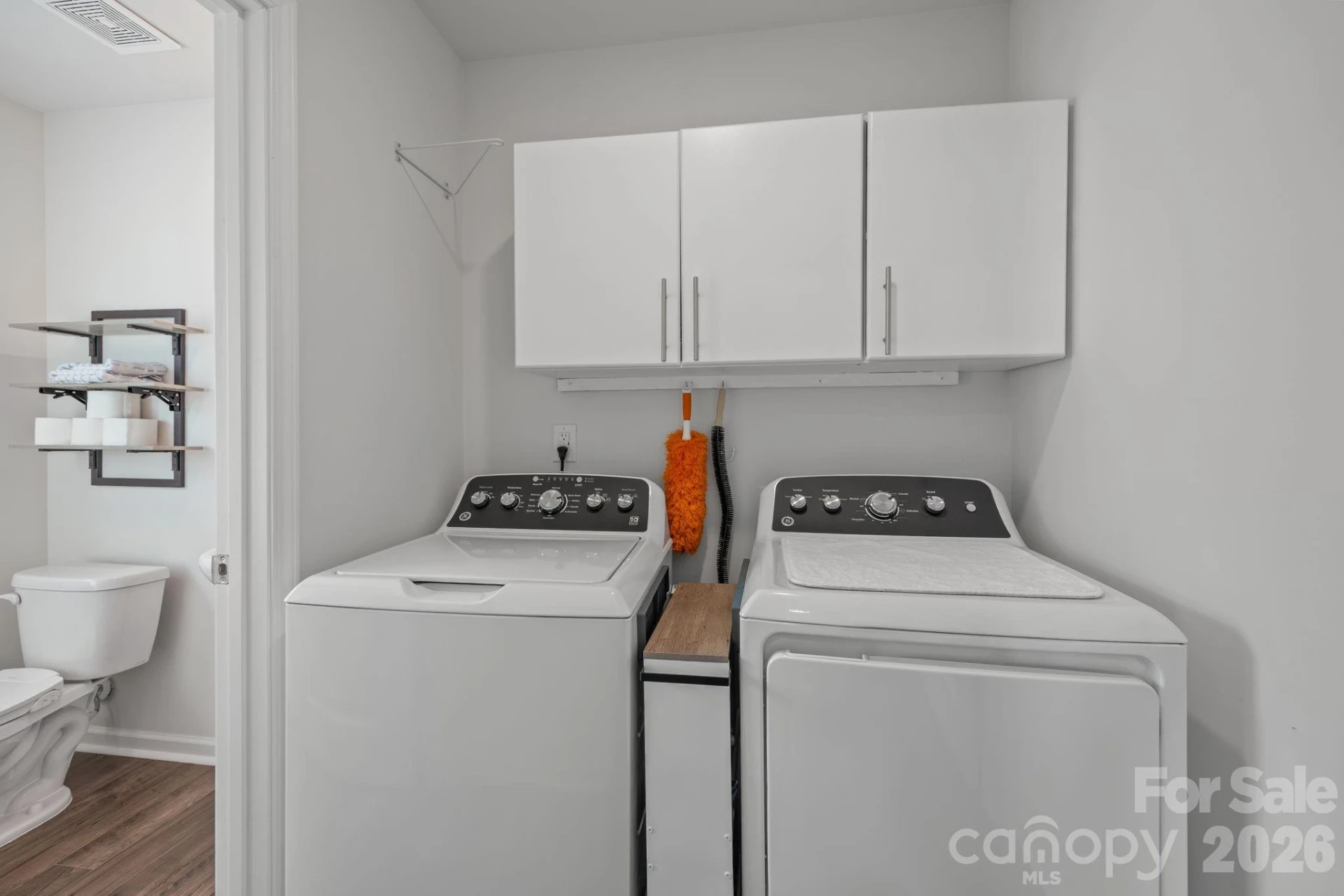 83 Malcolm Court - Photo 11