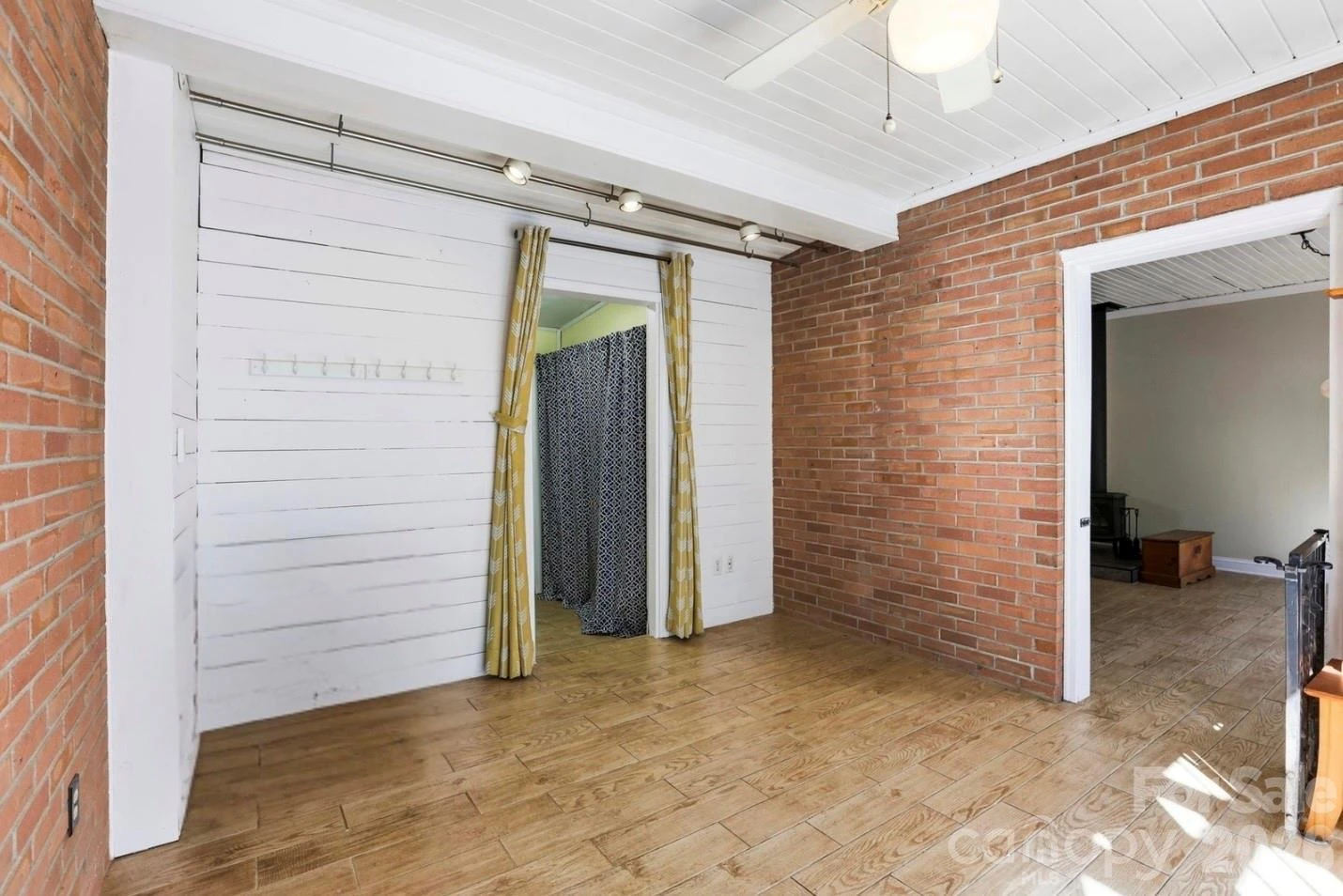 121 Wells Street - Photo 24