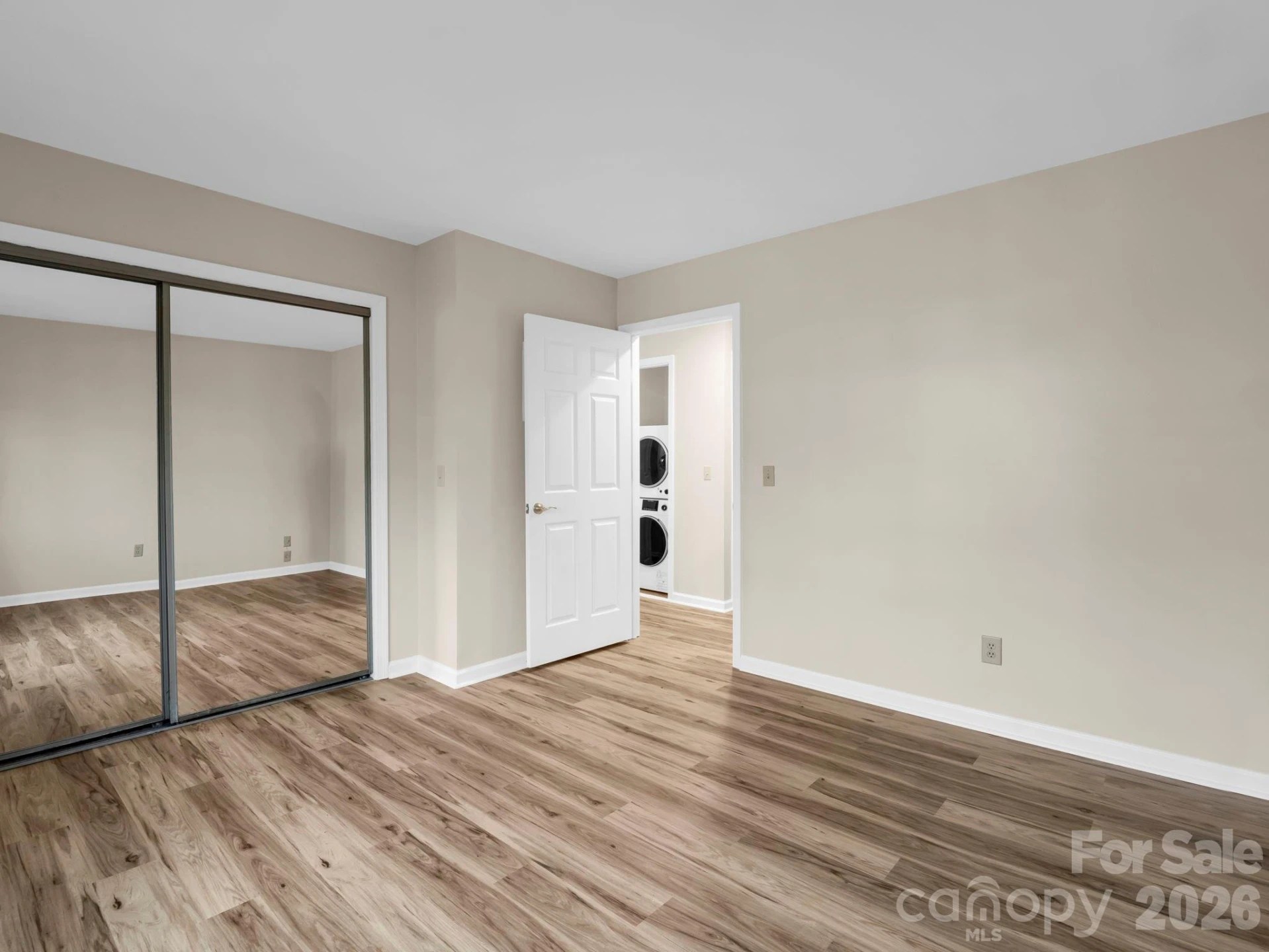 520 Courtwood Lane #1-8 - Photo 8