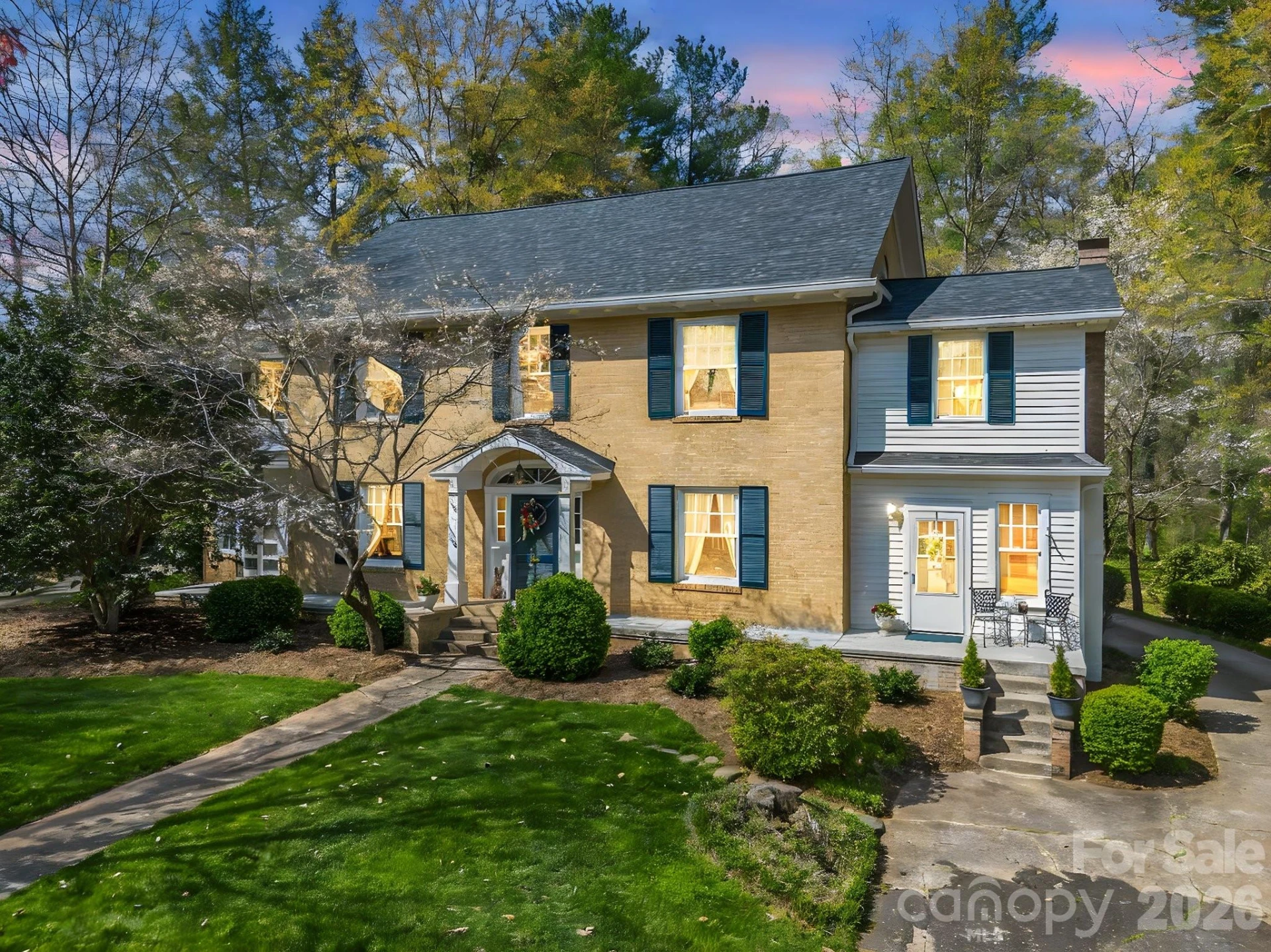 527 N Main Street - Photo 2