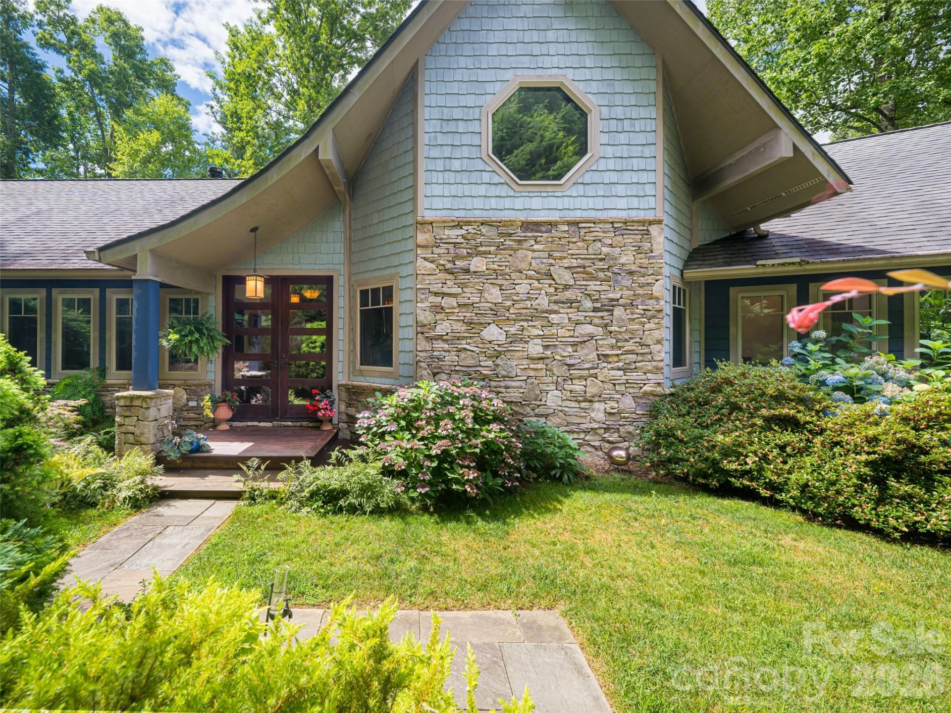 935 Whites Lake Boulevard - Photo 2