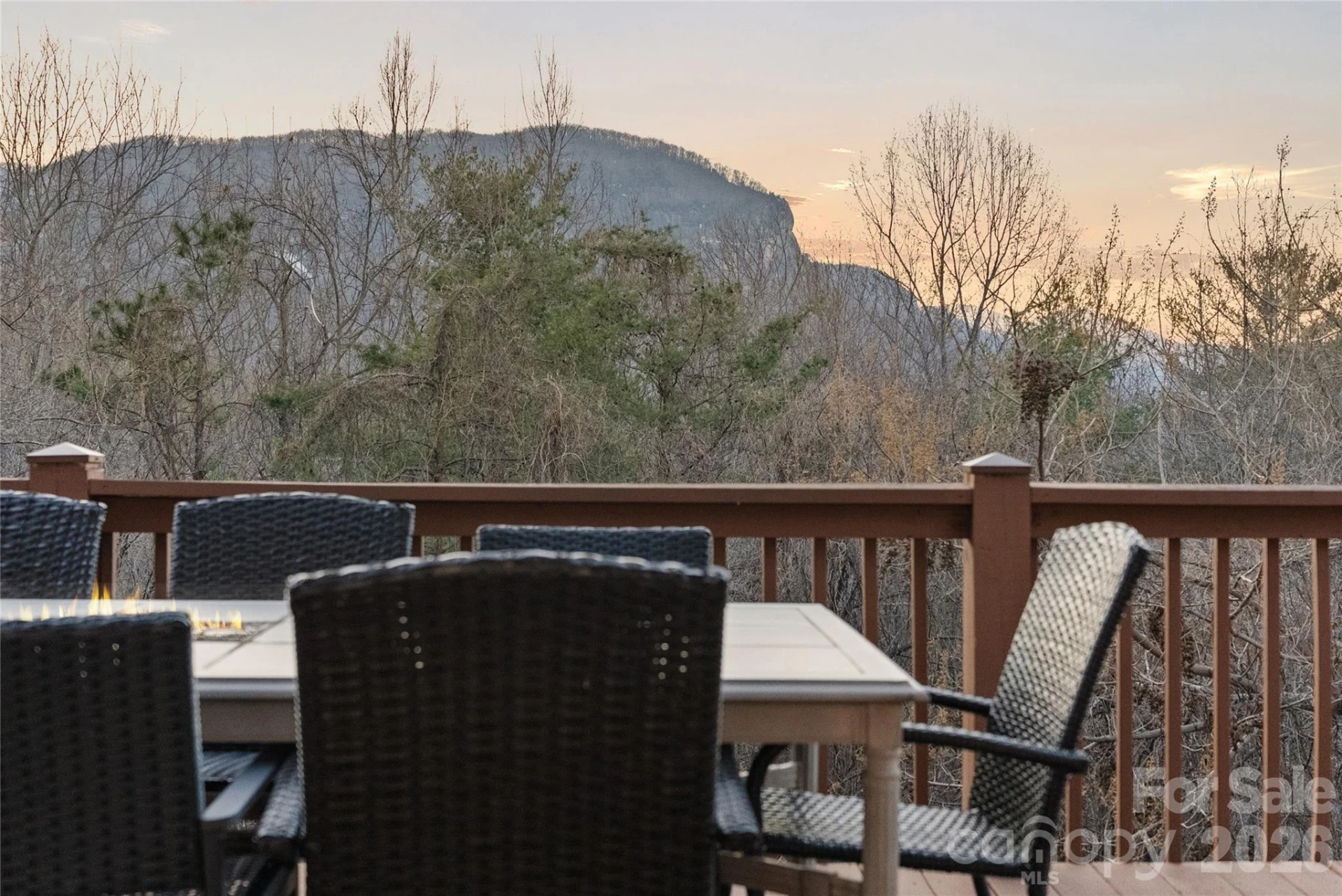 173 Mistletoe Park