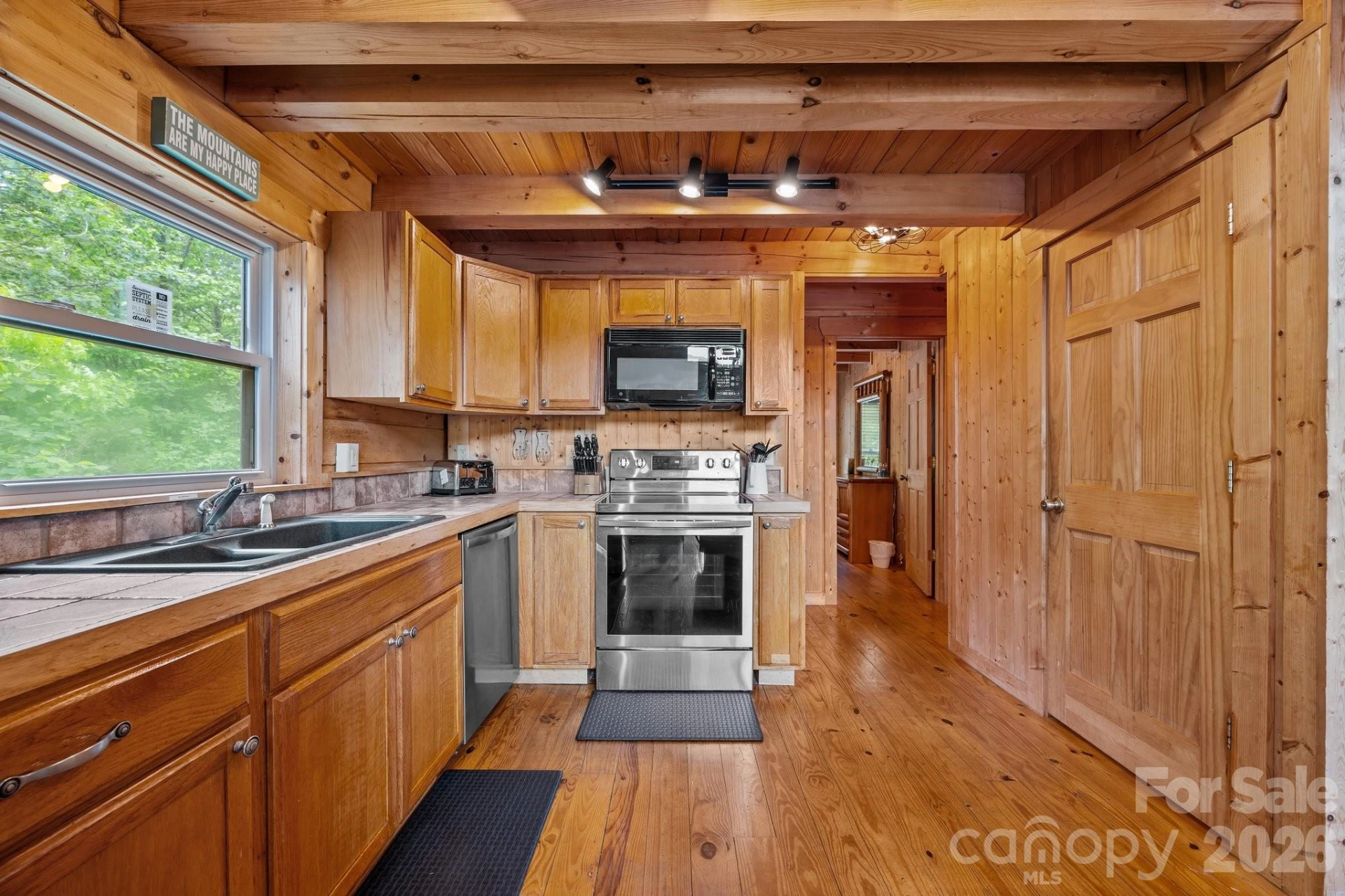 173 Mistletoe Park - Photo 12