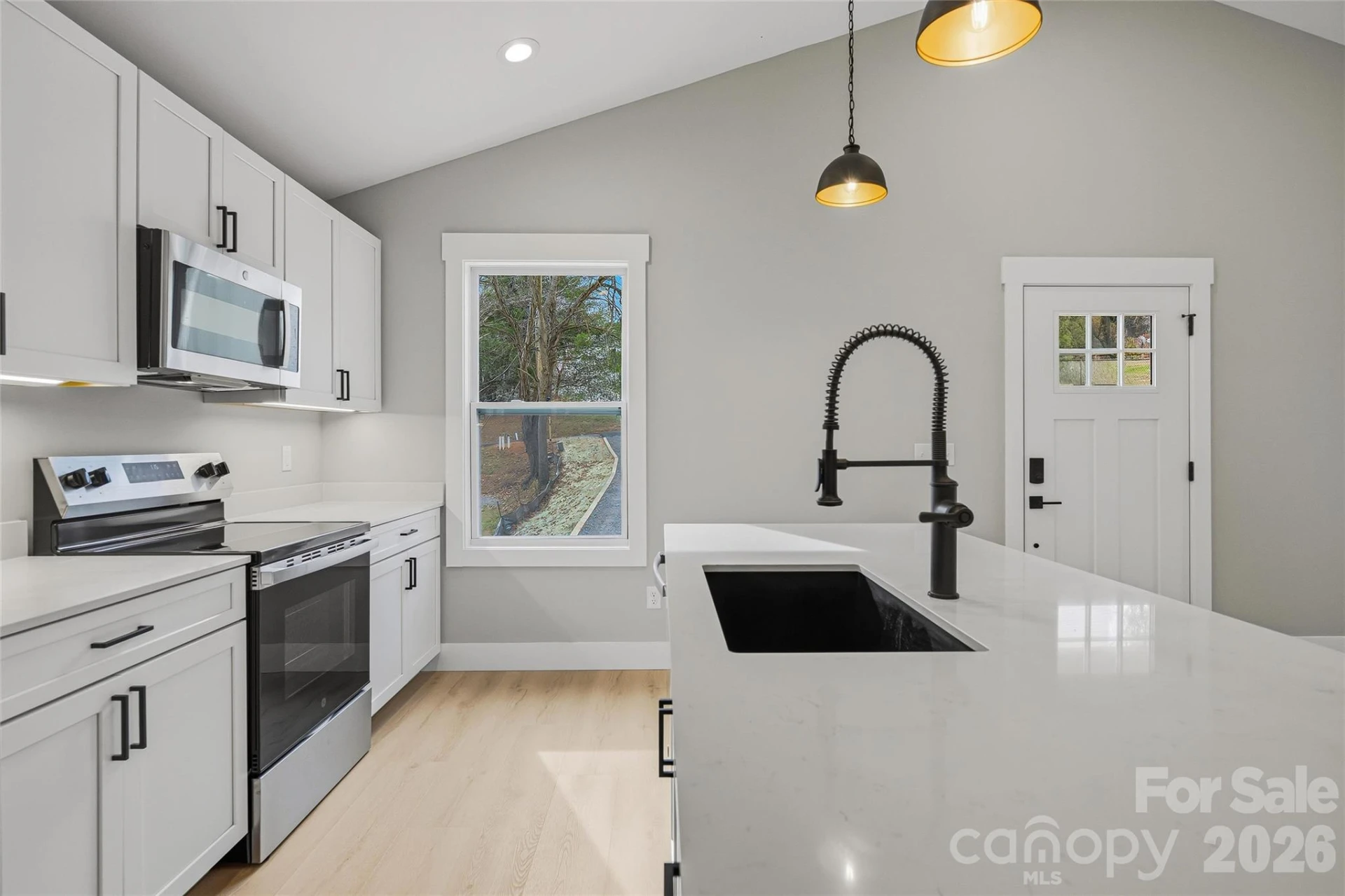 133 Moore Street - Photo 11