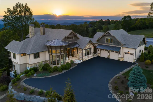 31 Bear Tree Court, Hendersonville, NC, 28792
