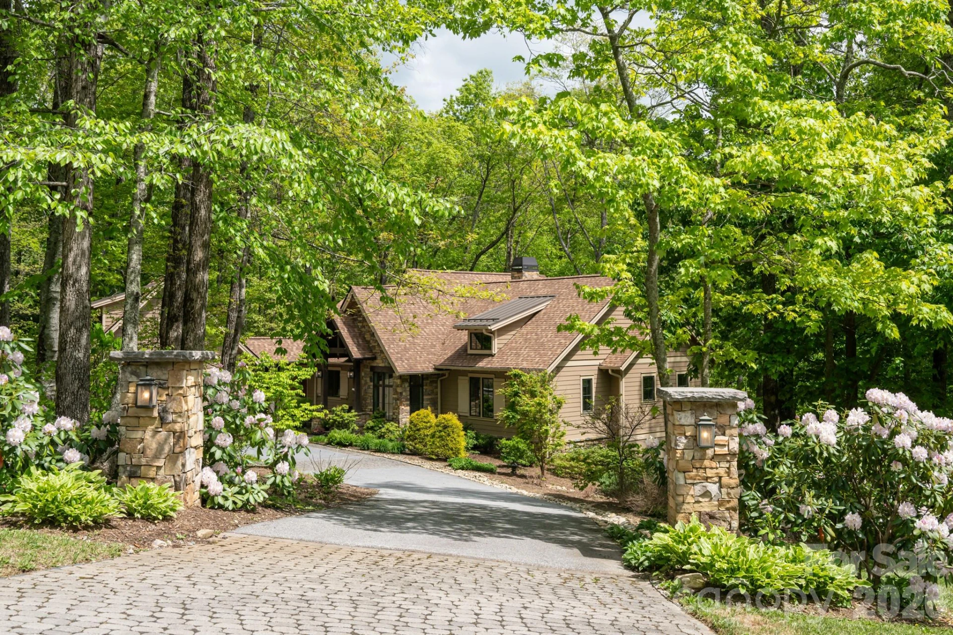 587 Autumn Sky Drive - Photo 3