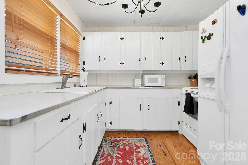 218 Hickory Lane - Photo 10