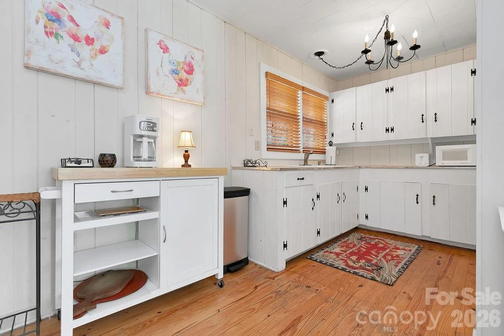 218 Hickory Lane - Photo 8