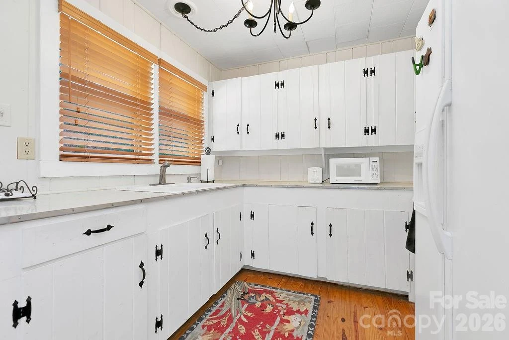 218 Hickory Lane - Photo 9