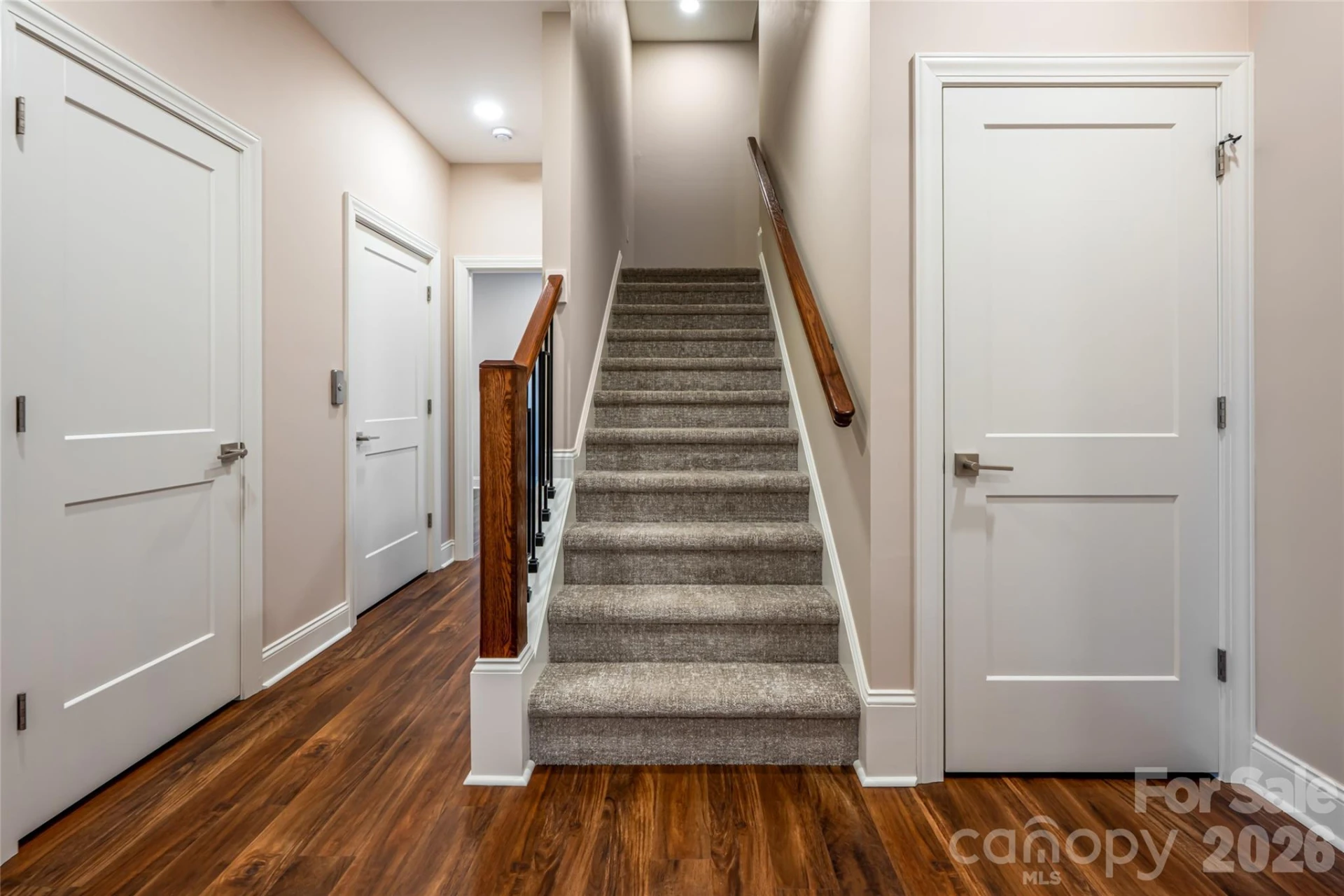 527 Falkirk Way - Photo 32