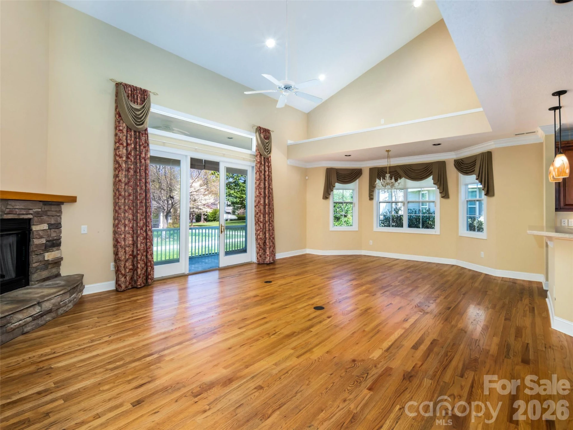 124 Towne Place Drive - Photo 6