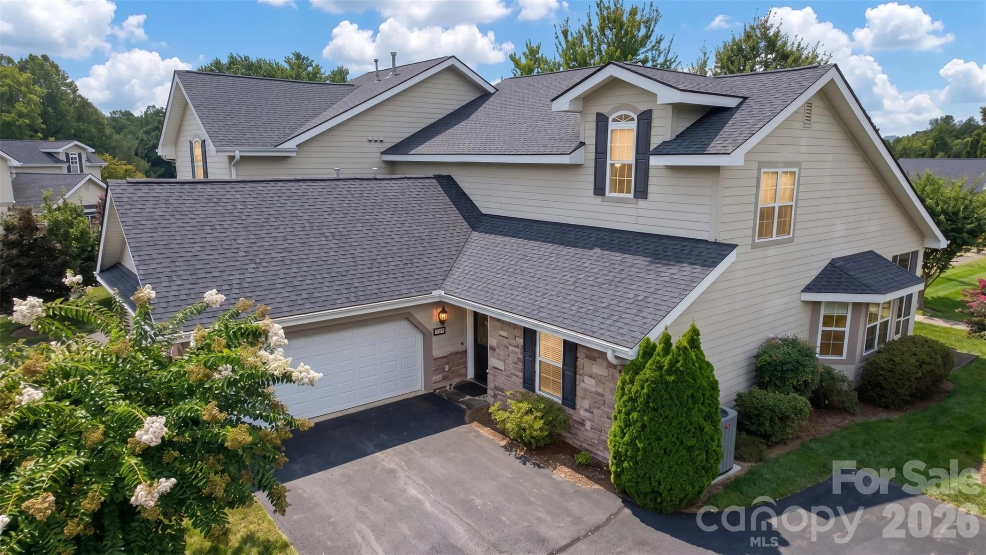 124 Towne Place Drive - Photo 2