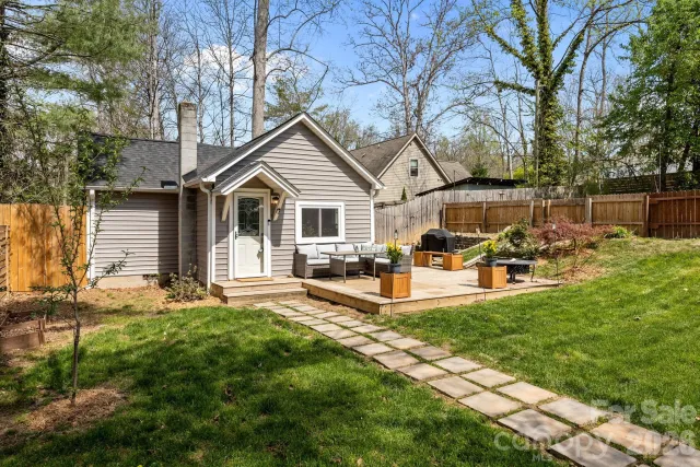 11 Log Cabin Trail