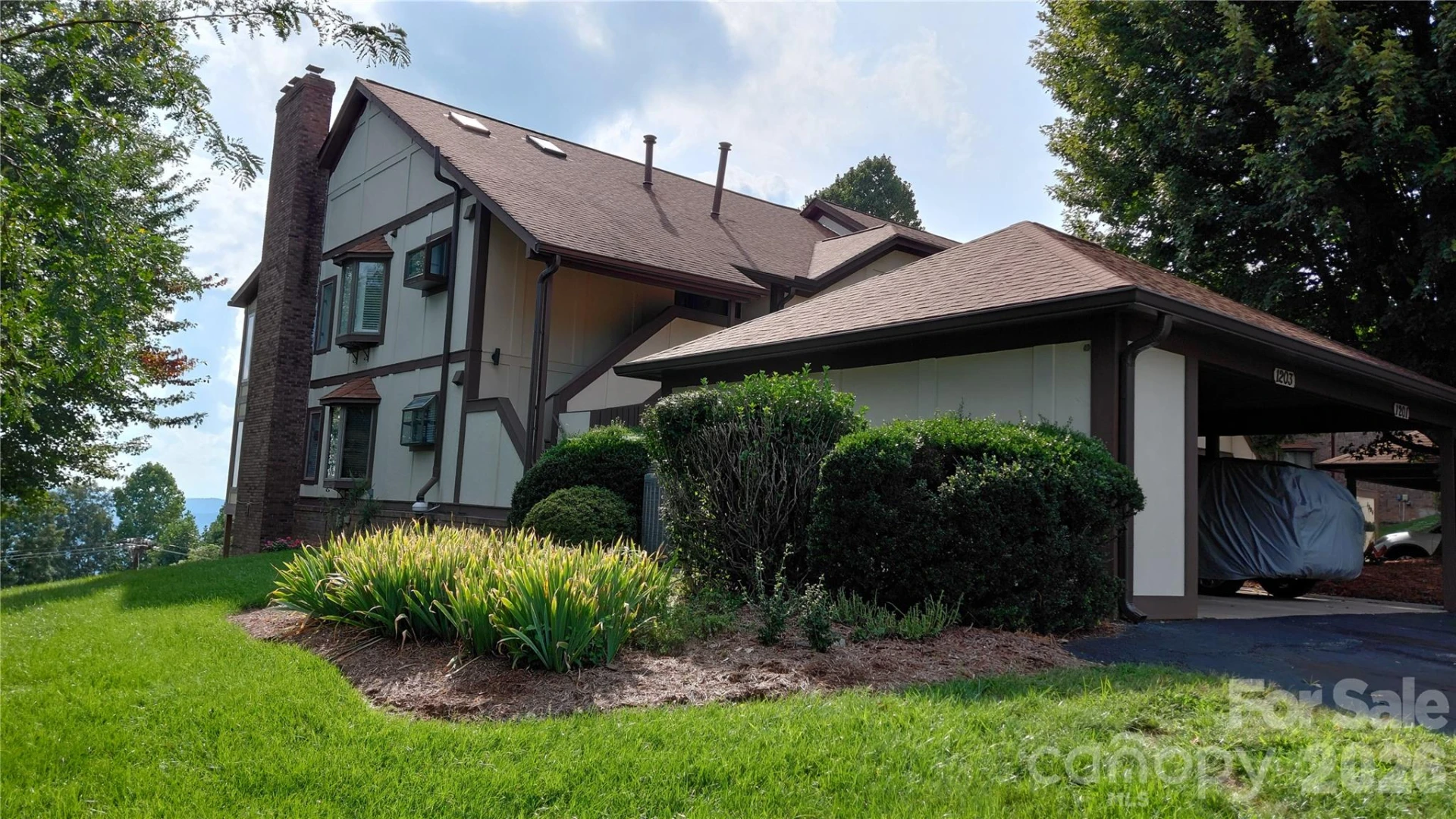 1203 Fleetwood Plaza - Photo 2