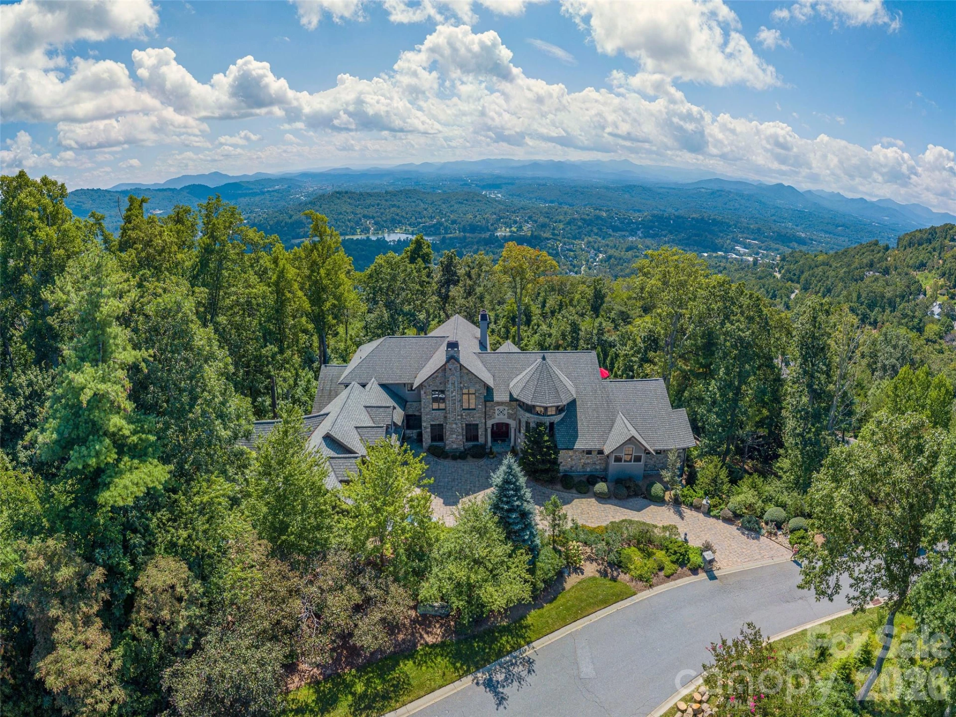 633 Altamont View - Photo 2