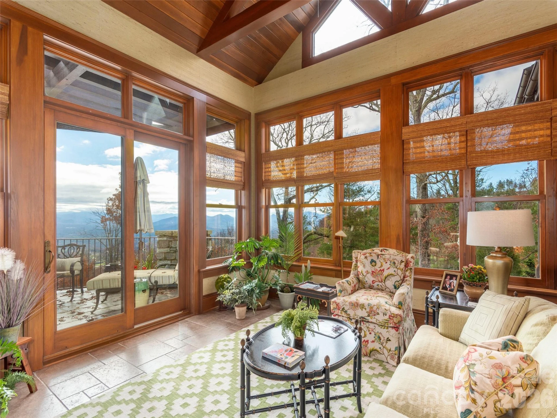 633 Altamont View - Photo 11