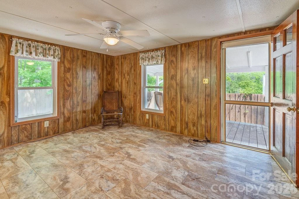64 Haw Creek Circle - Photo 4