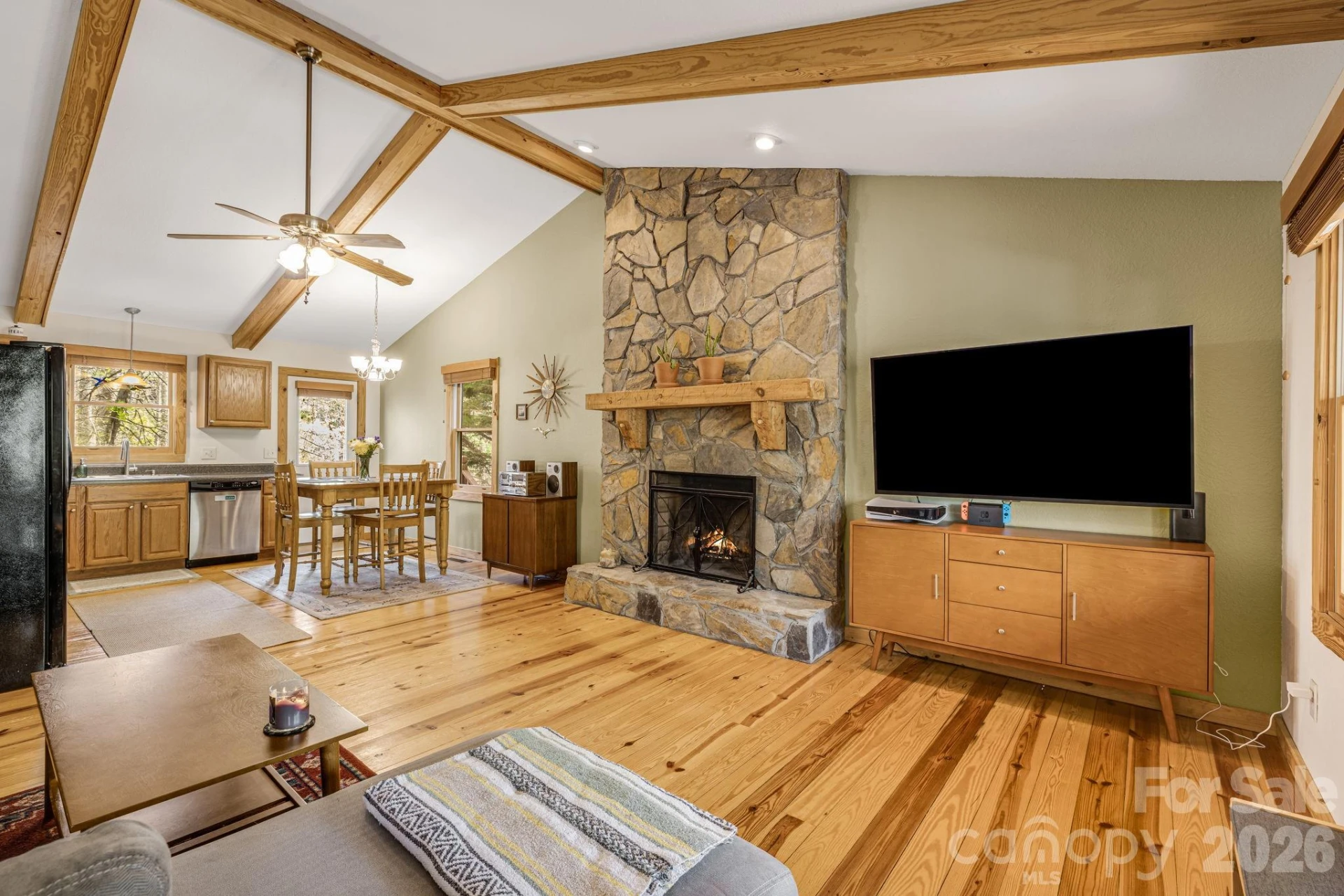 517 Pheasant Street - Photo 4