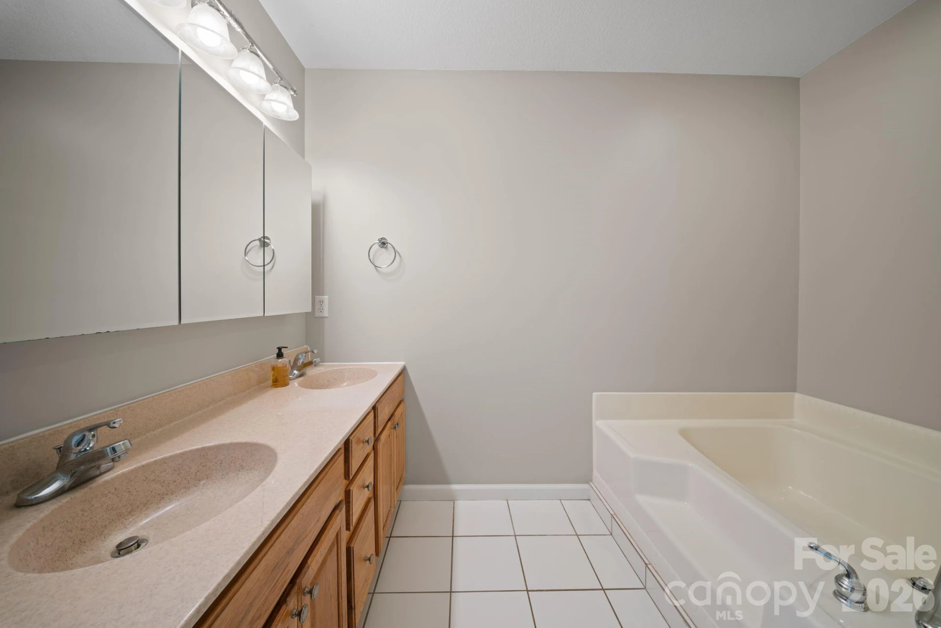 77 Sherry Lane - Photo 20