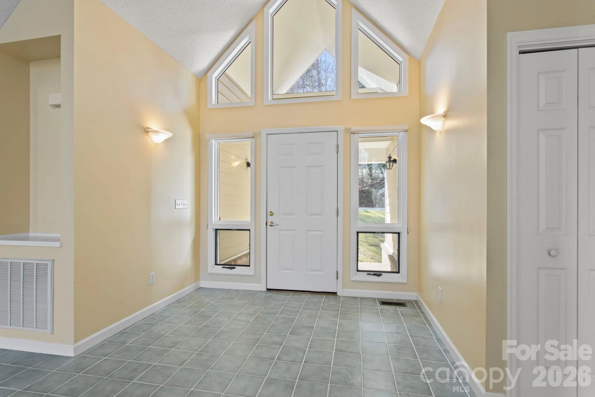 514 Cobblestone Lane - Photo 3