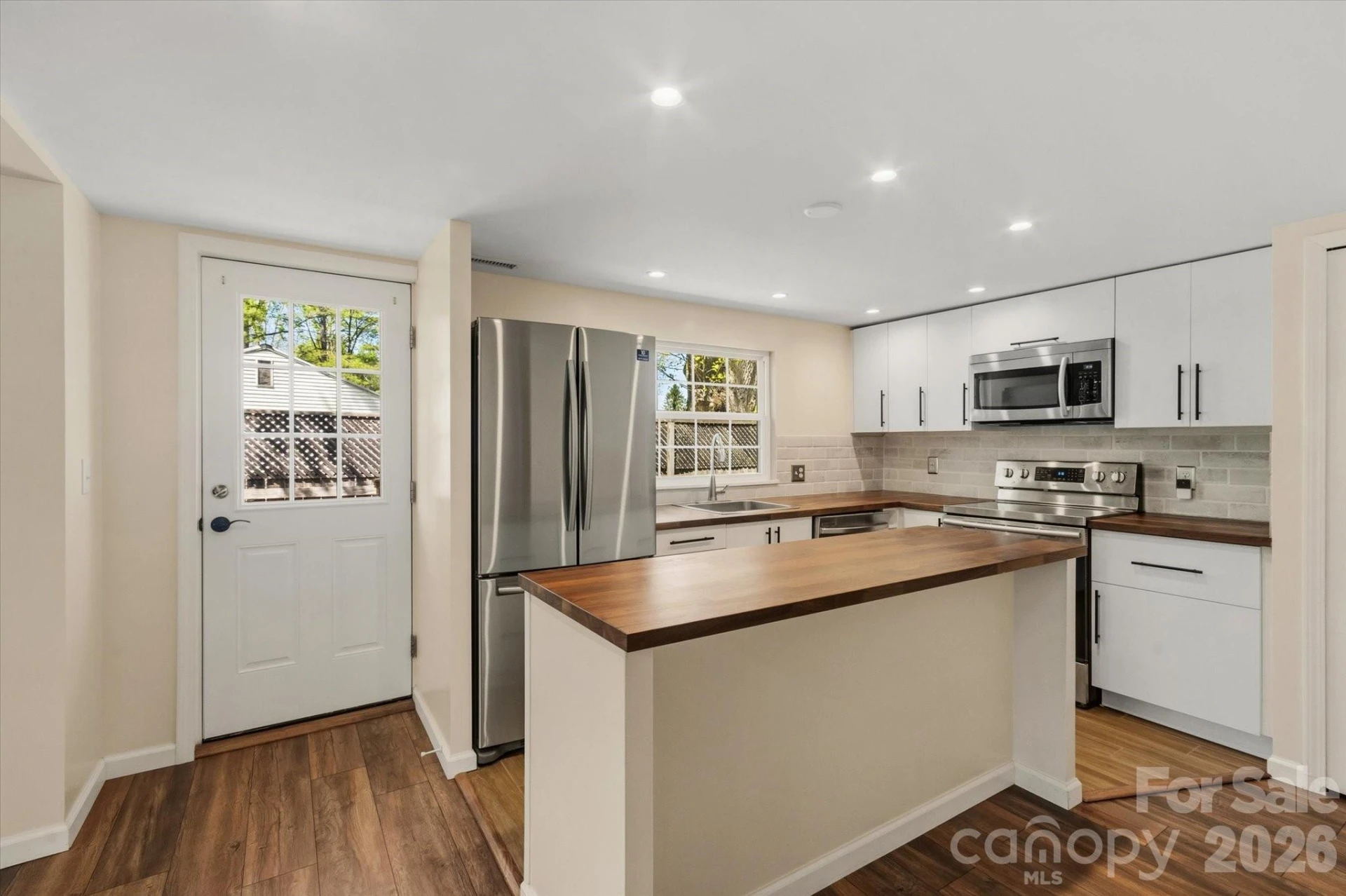 89 Carolina Avenue - Photo 5