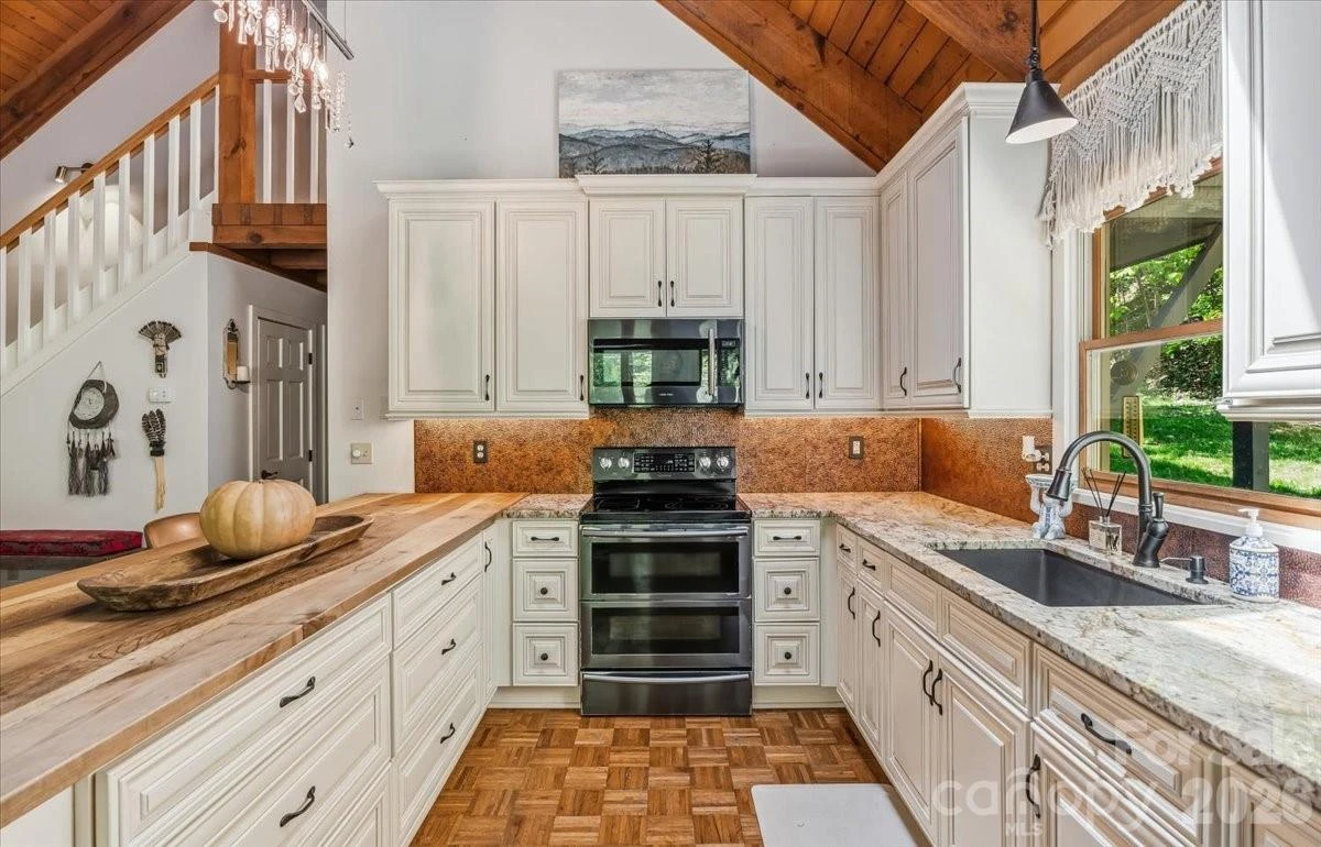 61 Greer Way - Photo 8