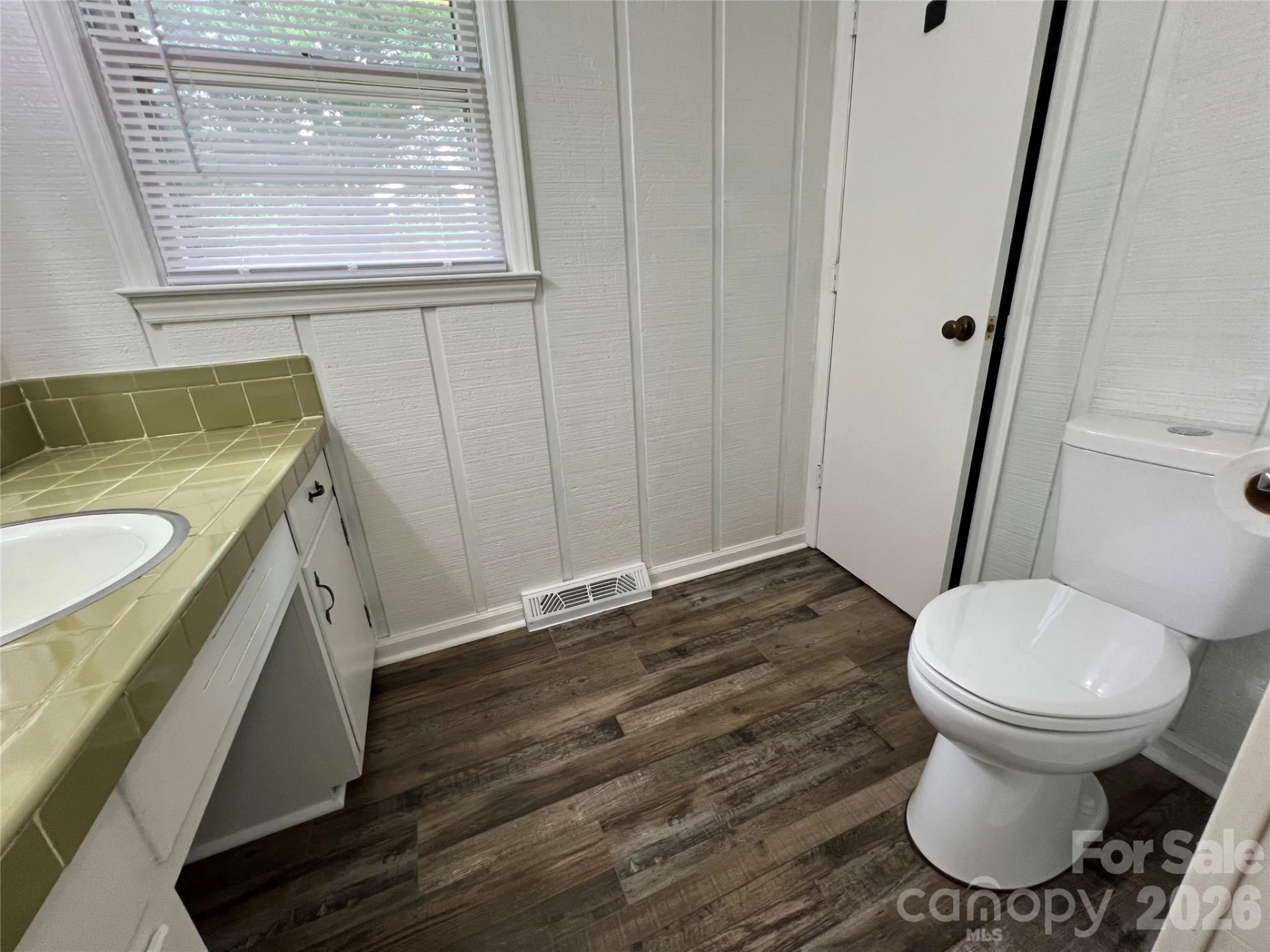 649 Pine Street Extension - Photo 24
