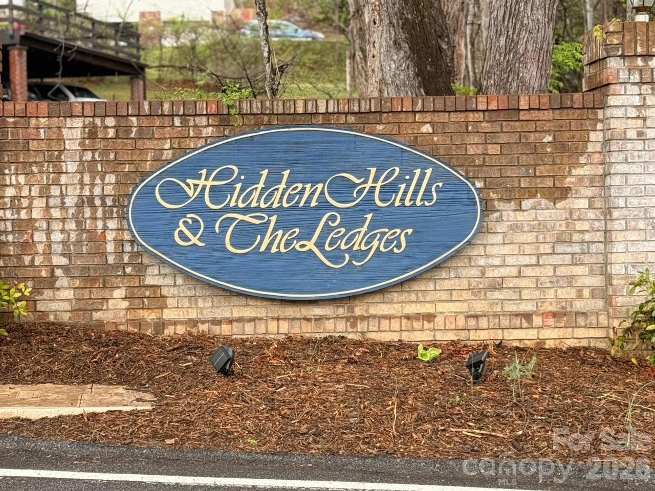 000 Ridgeview Drive