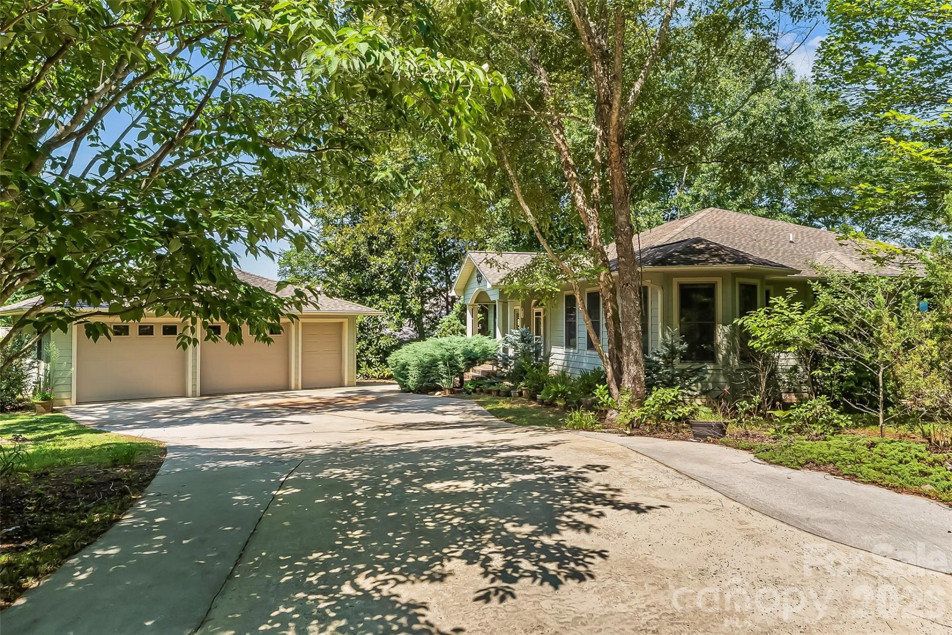 27 Magnolia Drive - Photo 2