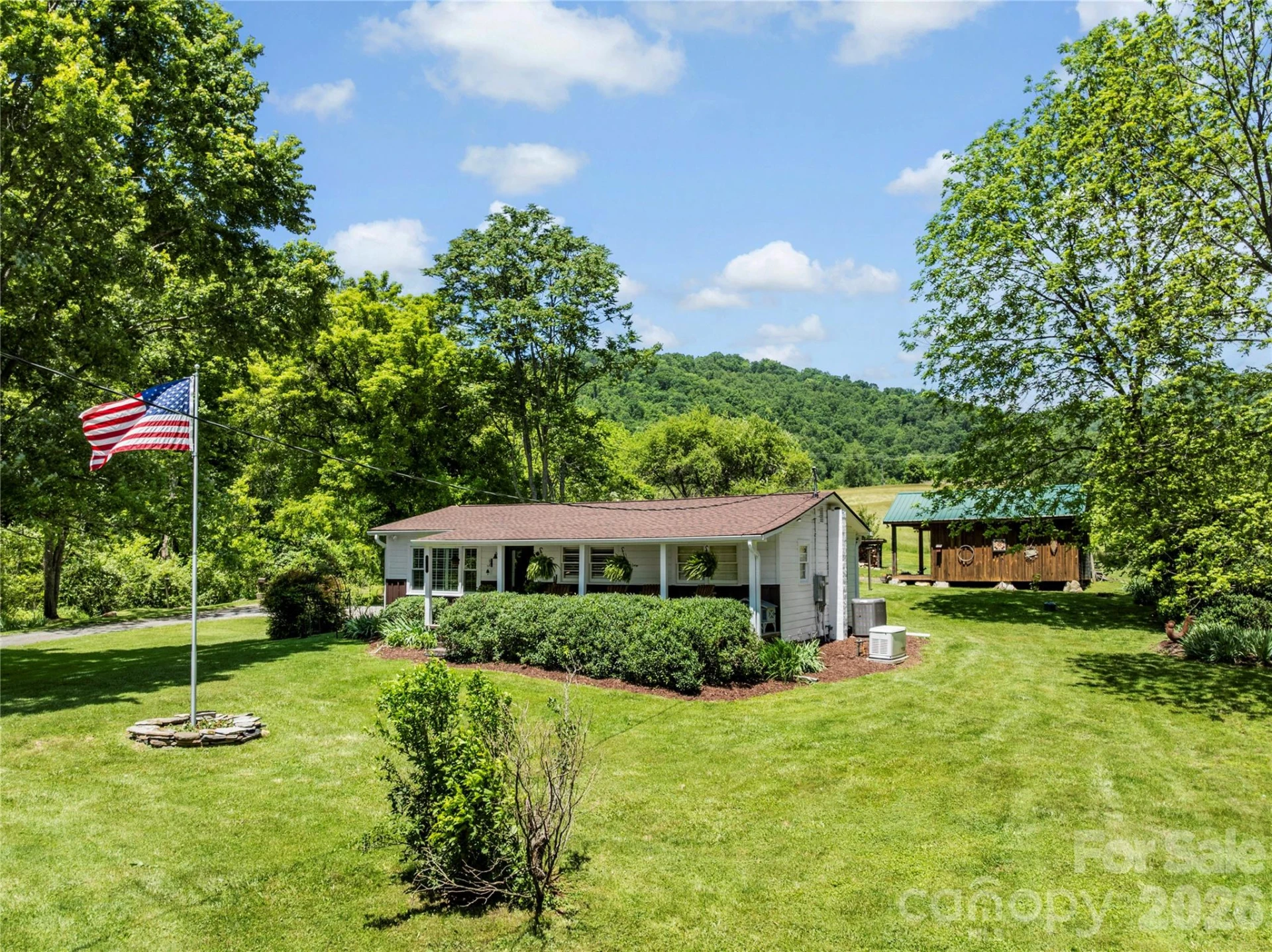 514 Roy Forrester Road - Photo 2