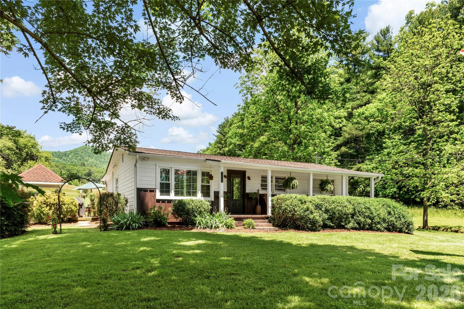514 Roy Forrester Road - Photo 3