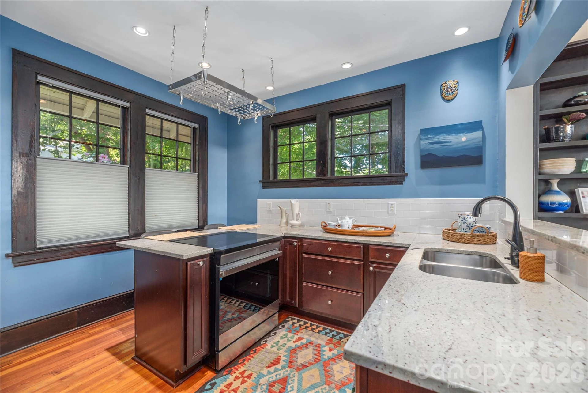 302 Hillside Street - Photo 18