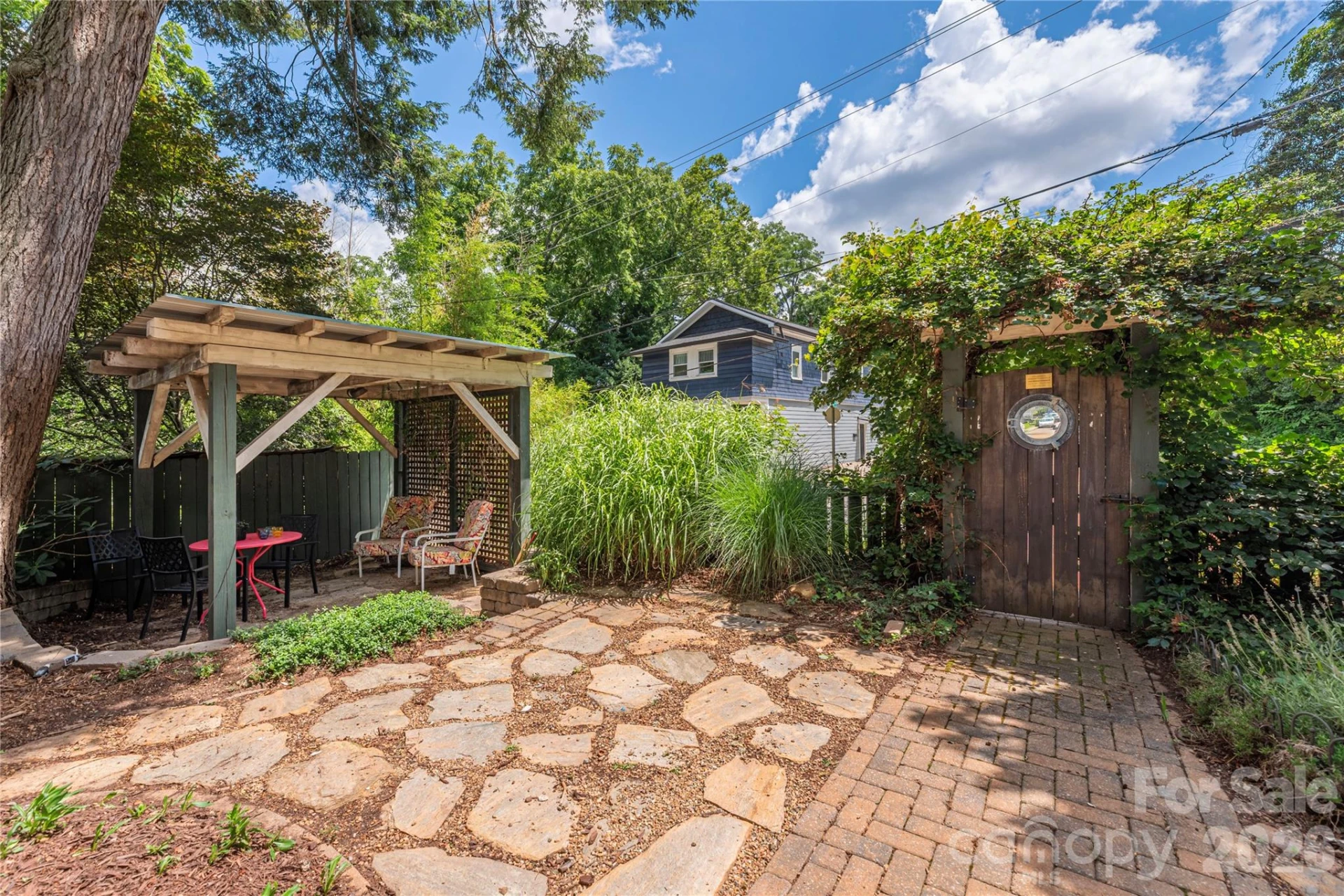 302 Hillside Street - Photo 6