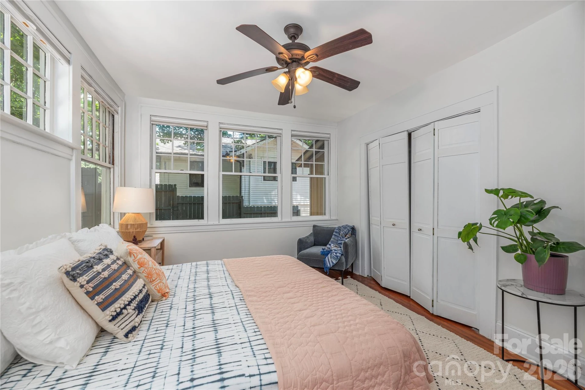 302 Hillside Street - Photo 26
