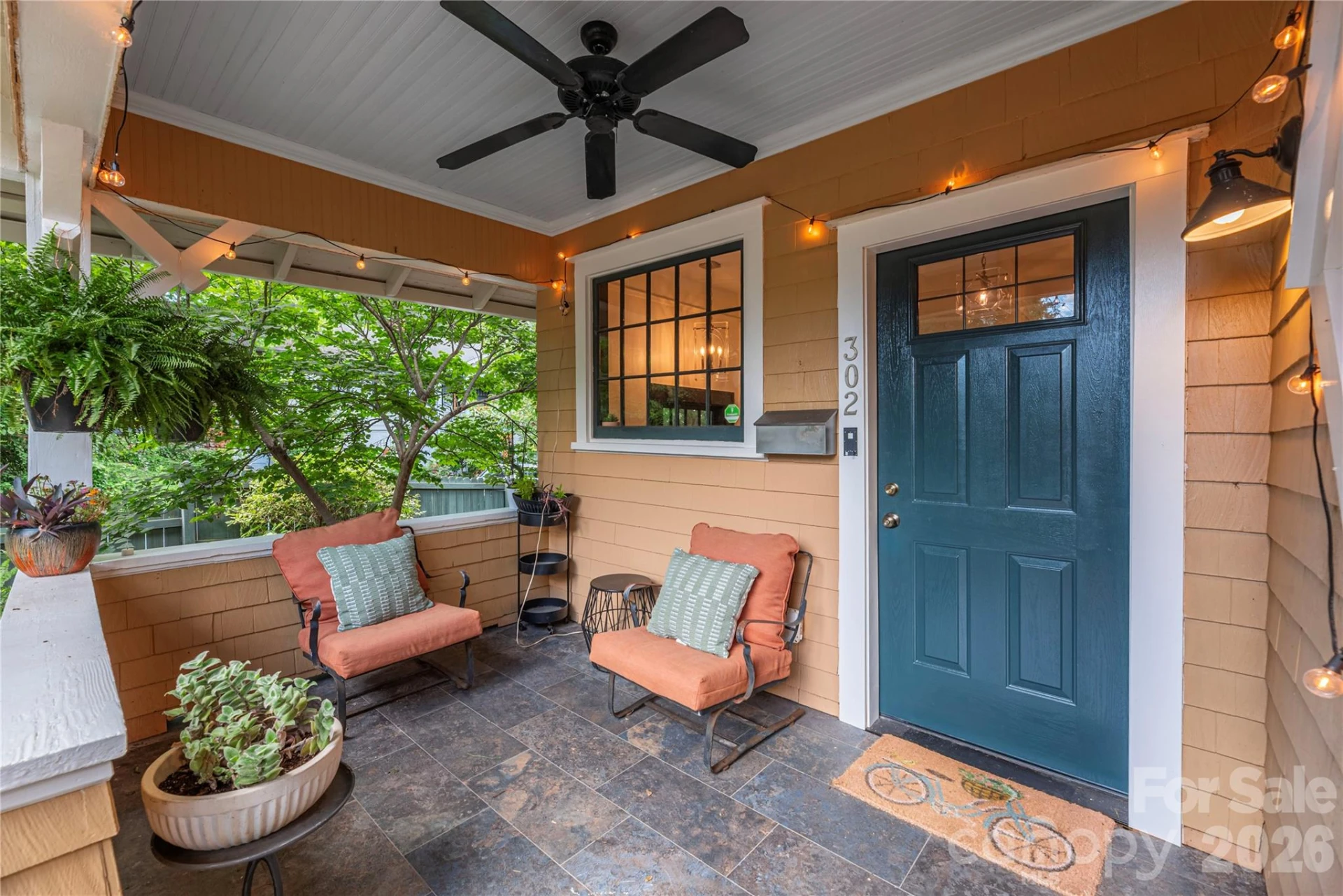 302 Hillside Street - Photo 2