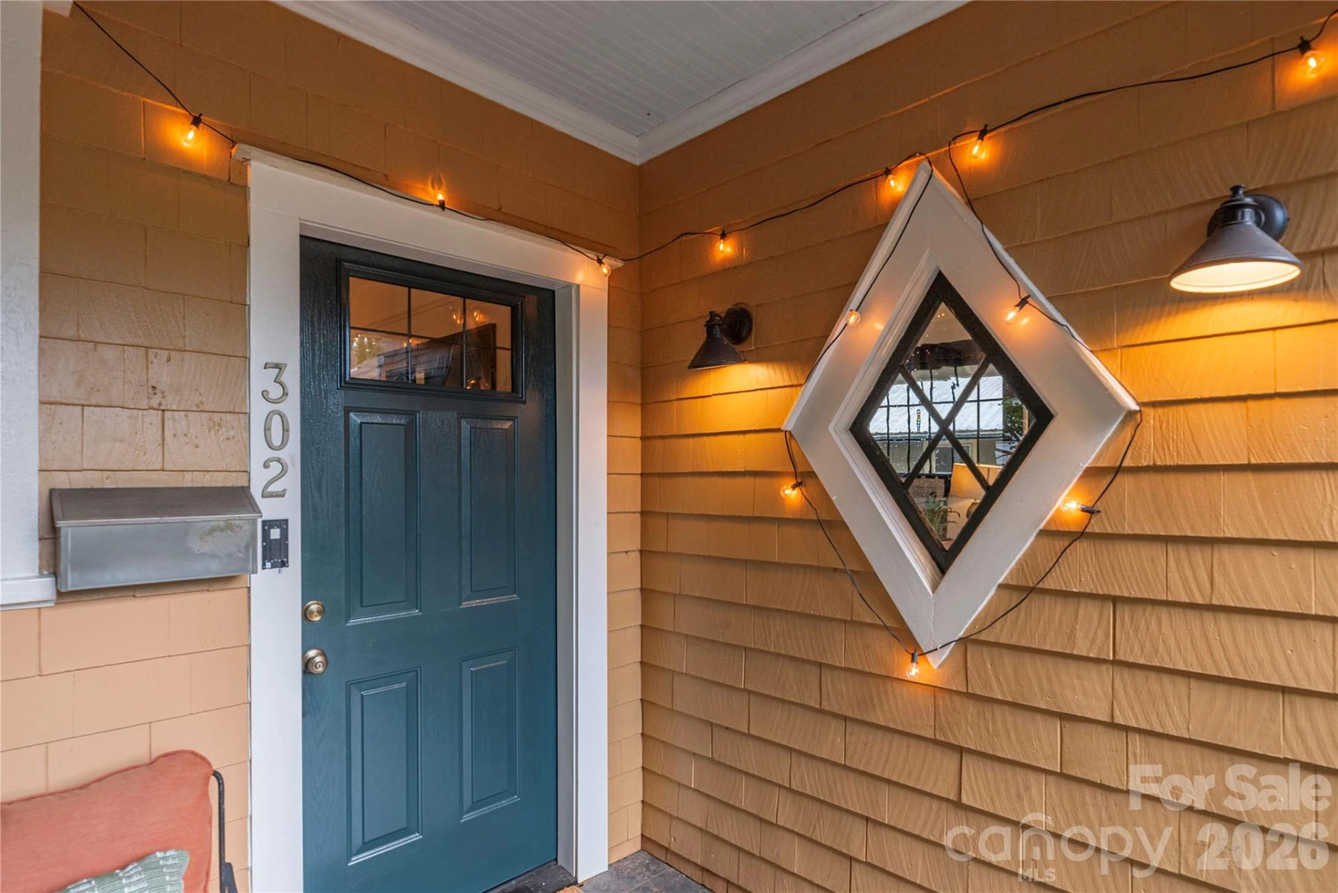 302 Hillside Street - Photo 3
